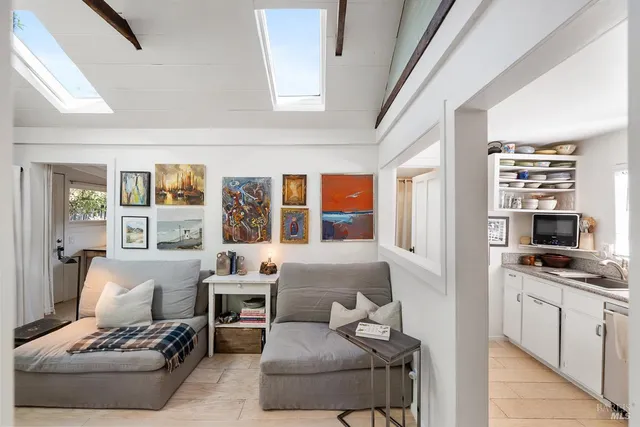 $2,300,000 | 40-42 Arenal Avenue, Stinson Beach, CA 94970