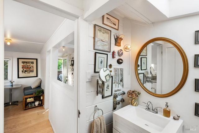 $2,300,000 | 40-42 Arenal Avenue, Stinson Beach, CA 94970