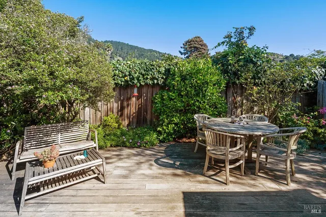 $2,300,000 | 40-42 Arenal Avenue, Stinson Beach, CA 94970