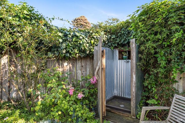 $2,300,000 | 40-42 Arenal Avenue, Stinson Beach, CA 94970