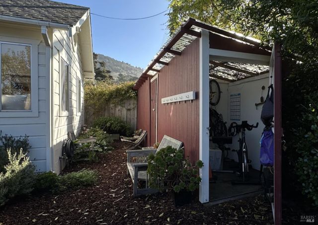 $2,300,000 | 40-42 Arenal Avenue, Stinson Beach, CA 94970