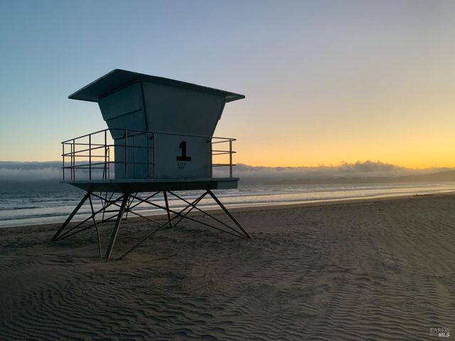 $2,300,000 | 40-42 Arenal Avenue, Stinson Beach, CA 94970