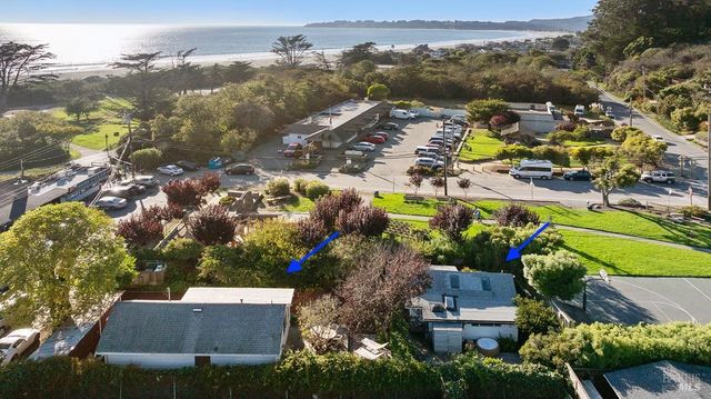 $2,300,000 | 40-42 Arenal Avenue, Stinson Beach, CA 94970