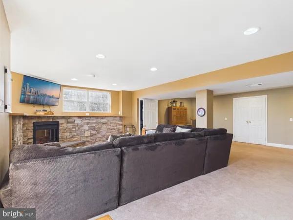 $575,000 | 153 Prune Lane, Martinsburg, WV 25403