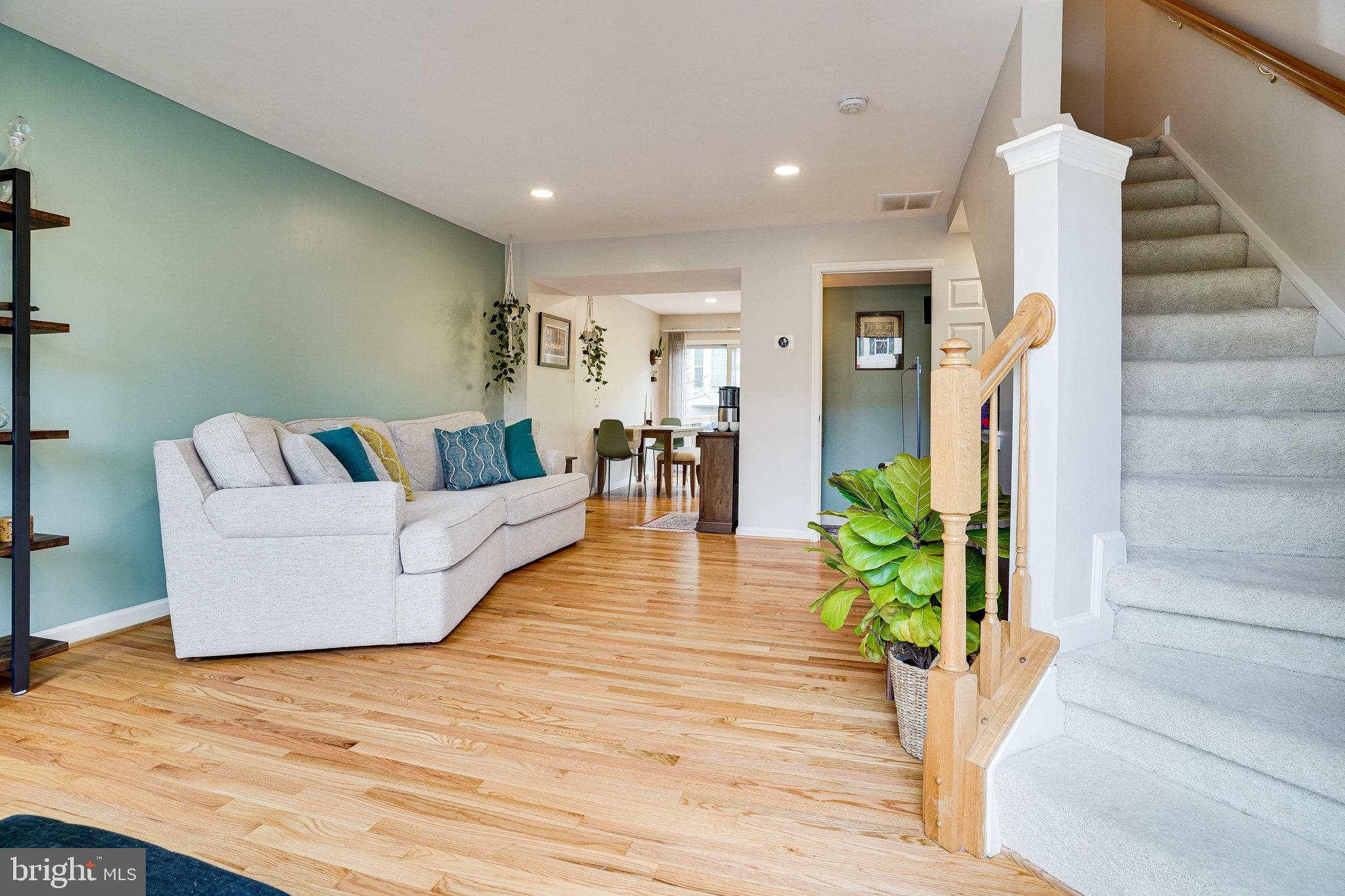 6383 Michael Robert Drive Springfield, VA 22150 - Photo 5 of 80