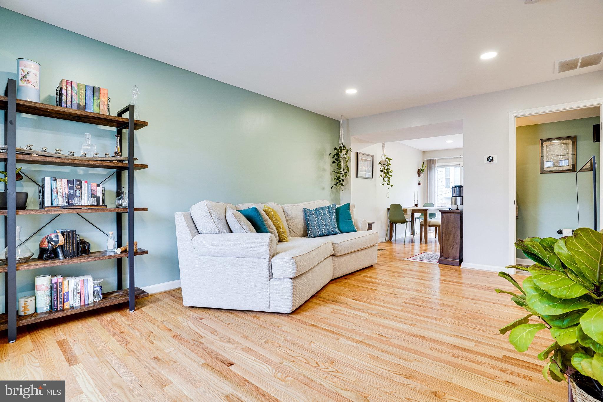 6383 Michael Robert Drive Springfield, VA 22150 - Photo 6 of 80