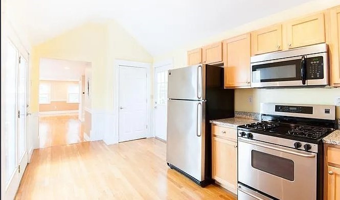 9 G Street Boston, MA 02127 - Photo 8 of 16