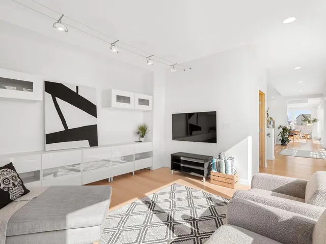 $900,000 | 2734 Galena Place Southwest, Rochester, MN 55902