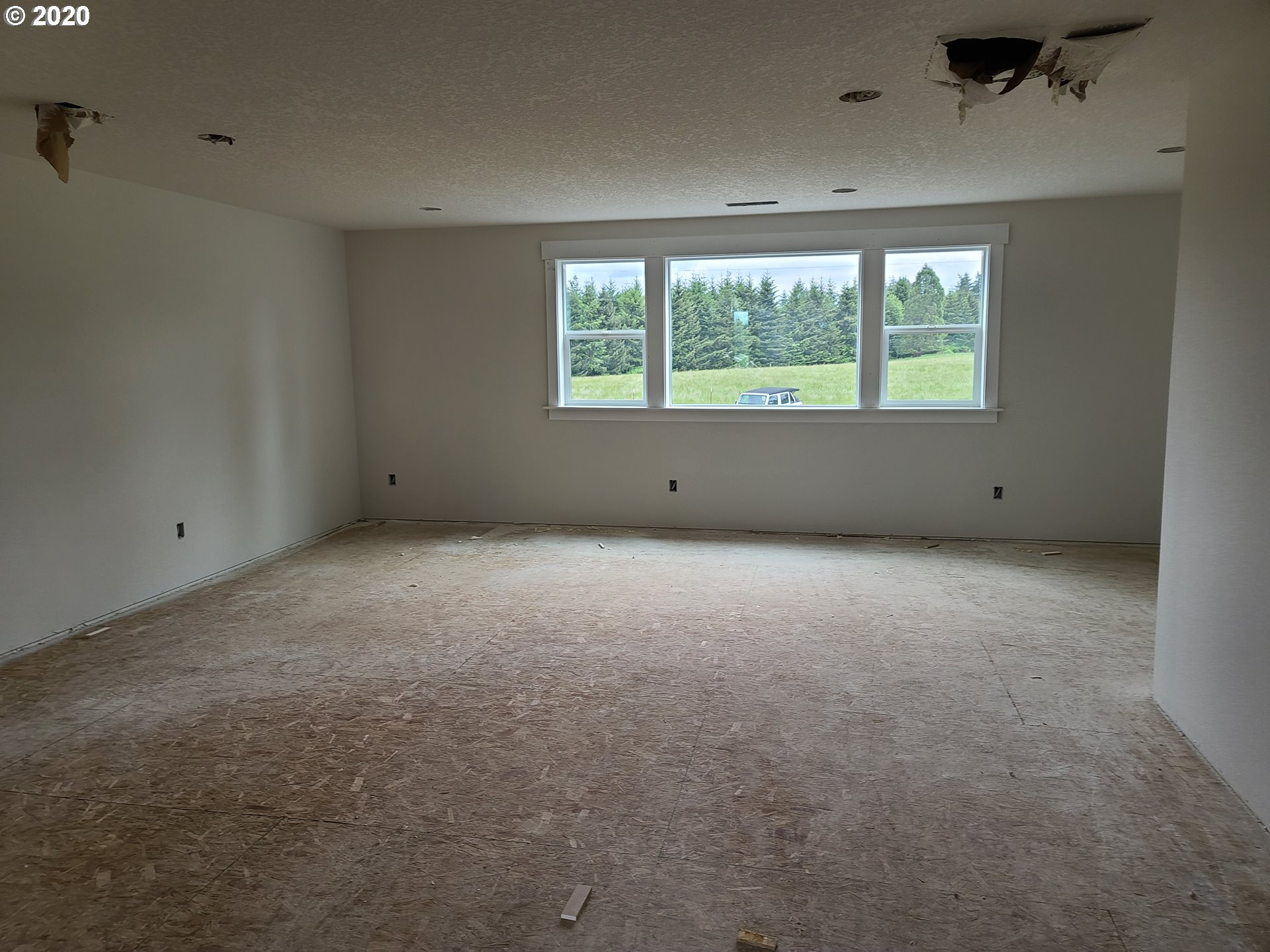 19343 Southeast Martin Road Sandy, OR 97055 - Photo 4 of 29