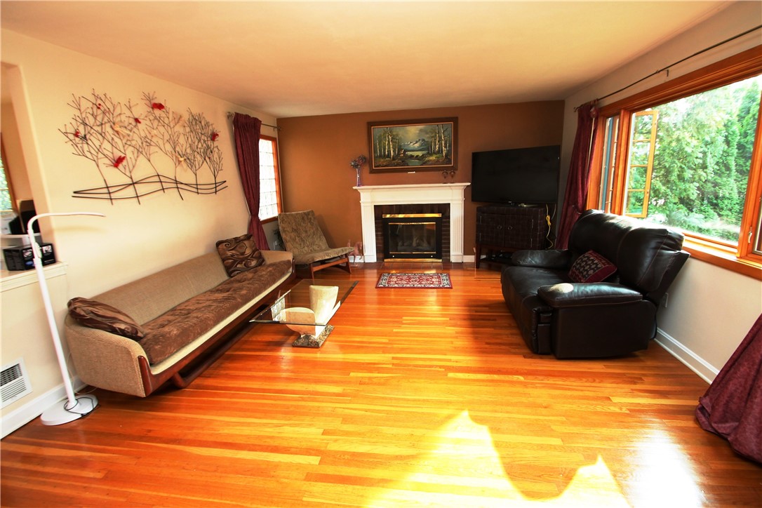 96 Azalea Road Rochester, NY 14620 - Photo 7 of 20