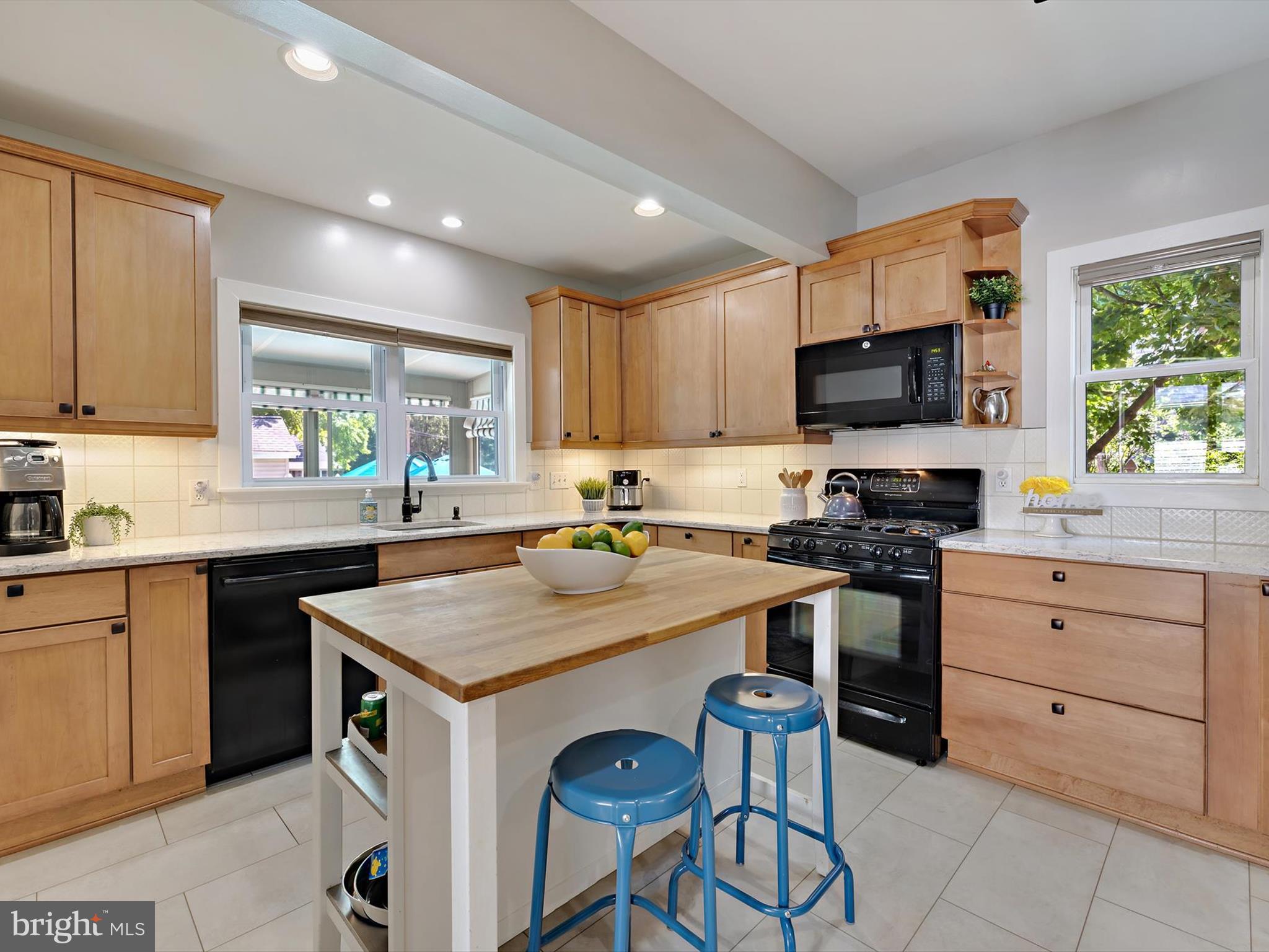 209 Hawthorne Road Linthicum Heights, MD 21090 - Photo 15 of 130