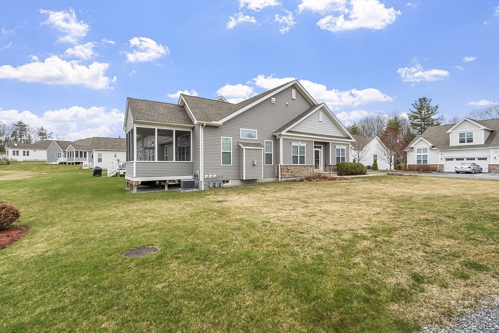 18 Ridgewood Drive, Unit 18 Stow, MA 01775 - Photo 18 of 20 Gallery Image 18