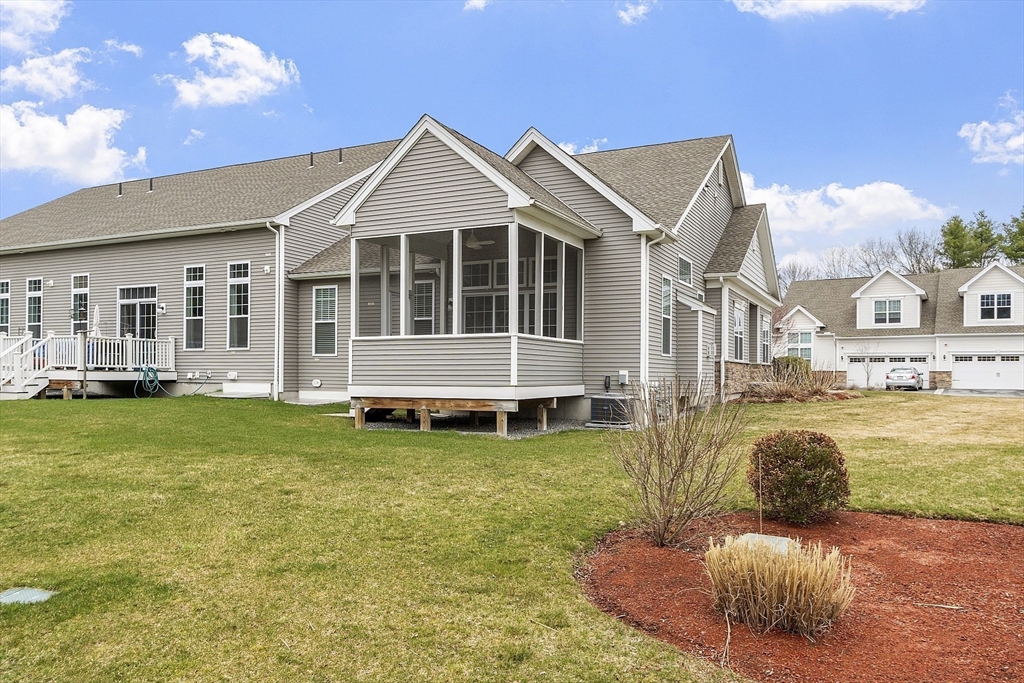18 Ridgewood Drive, Unit 18 Stow, MA 01775 - Photo 19 of 20 Gallery Image 19