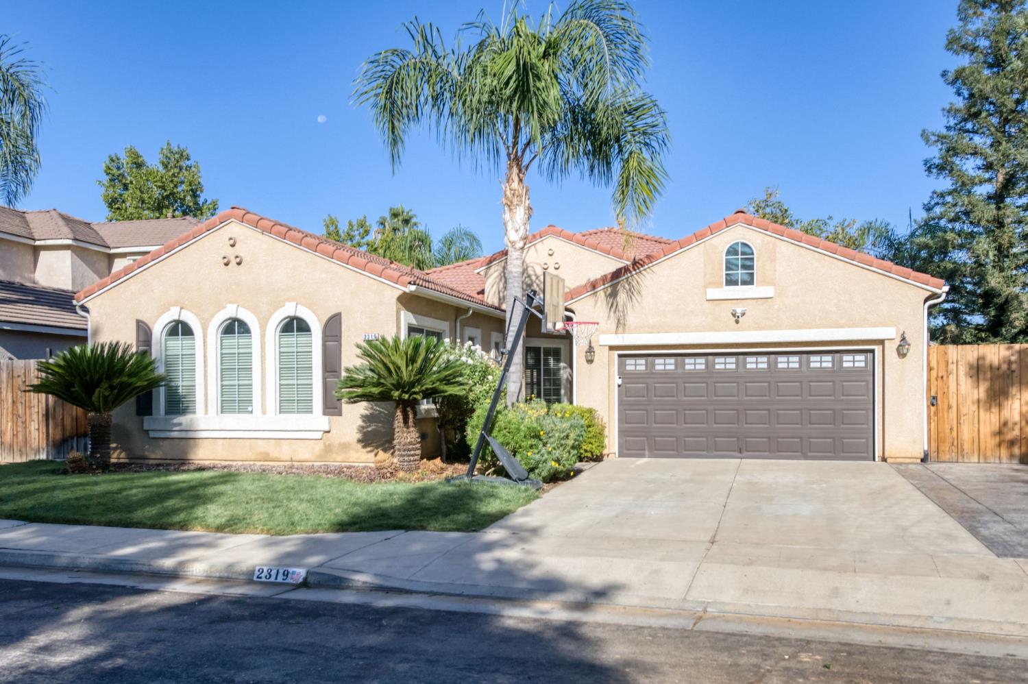 2319 Prescott Avenue Clovis, CA 93619 - Photo 2 of 24