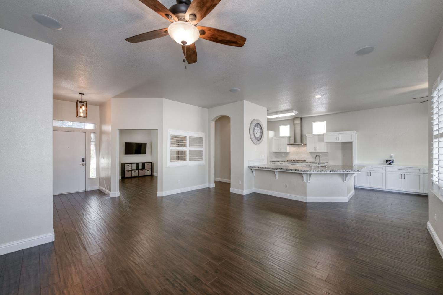 2319 Prescott Avenue Clovis, CA 93619 - Photo 6 of 24