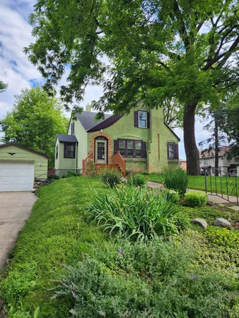$162,500 | 610 Trott Avenue Southwest, Willmar, MN 56201