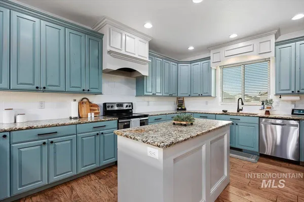 $670,000 | 565 Clearwater Way, Heyburn, ID 83336