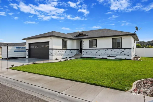 $670,000 | 565 Clearwater Way, Heyburn, ID 83336