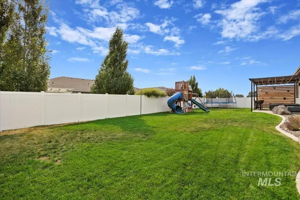 $670,000 | 565 Clearwater Way, Heyburn, ID 83336