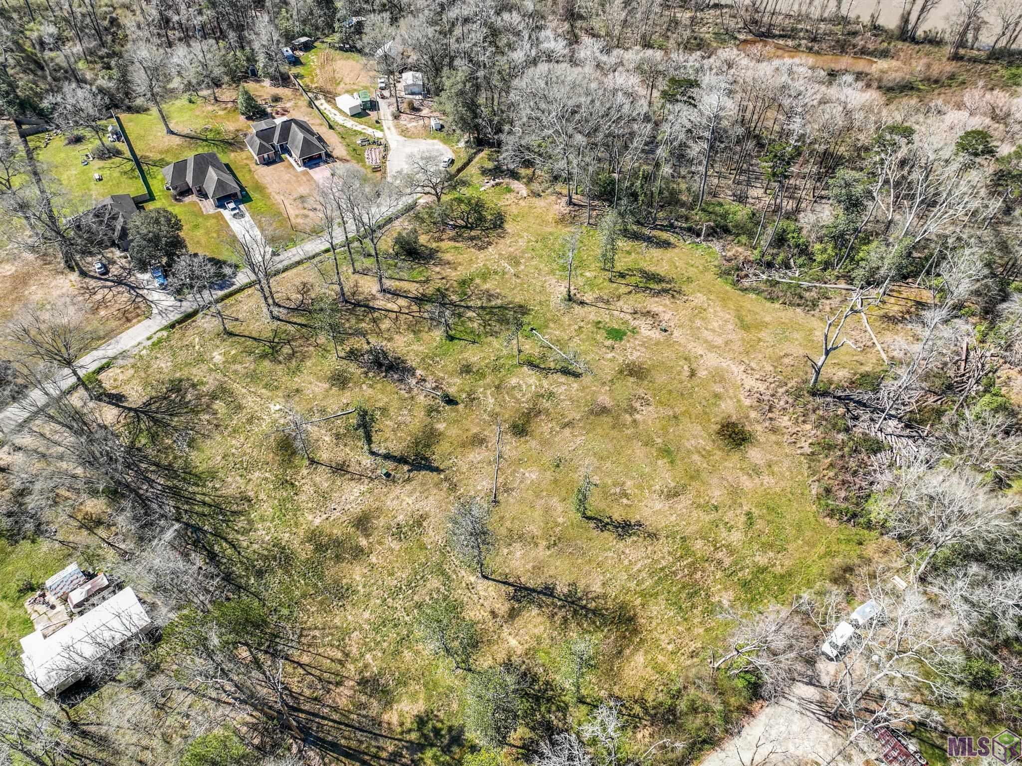 6963 Chandler Bluff Road Denham Springs, LA 70706 - Photo 2 of 11