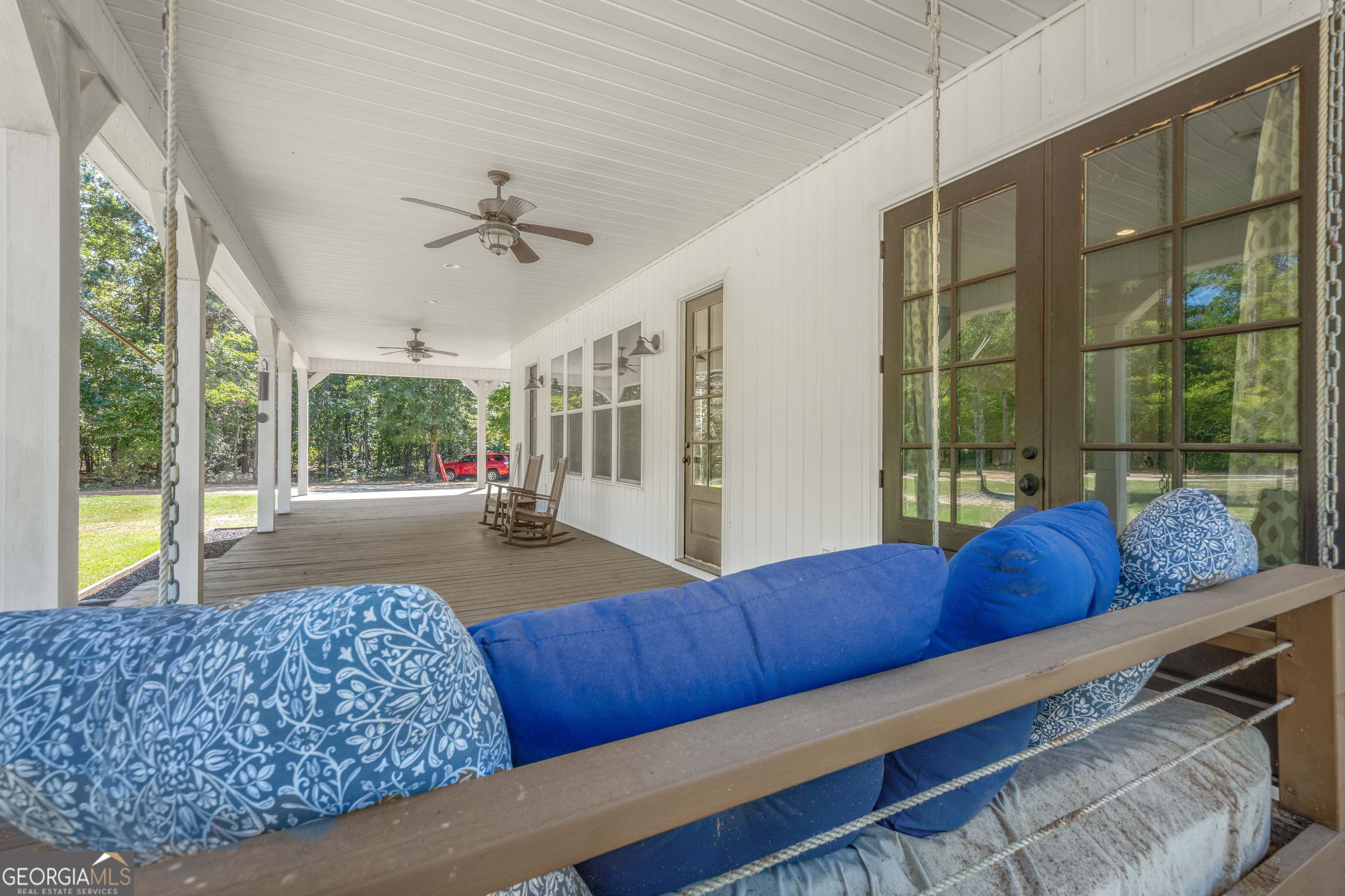 221 Butler Road Southeast Milledgeville, GA 31061 - Photo 20 of 60 a living room with couch and a large window