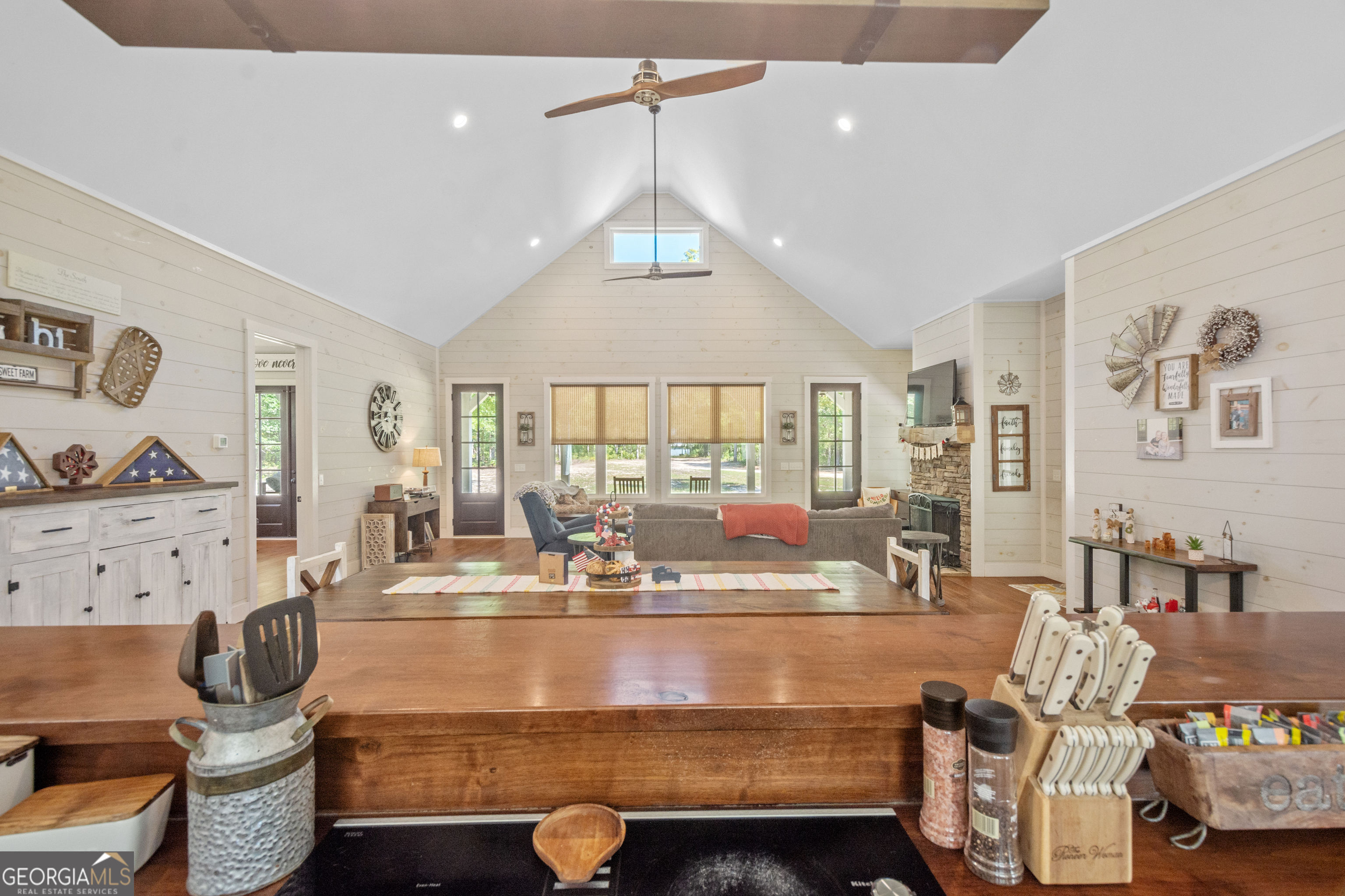 221 Butler Road Southeast Milledgeville, GA 31061 - Photo 29 of 60 a living room with furniture and a chandelier