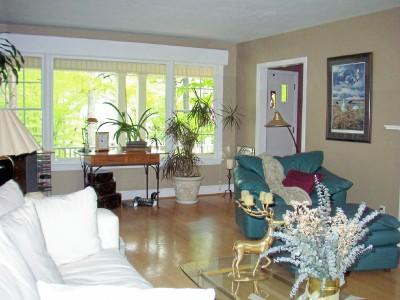3618 Pinevale Road Roanoke, VA 24018 - Photo 12 of 14 Living Room 1