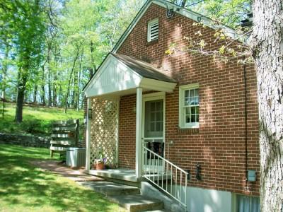 3618 Pinevale Road Roanoke, VA 24018 - Photo 4 of 14 Side Porch
