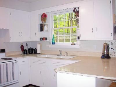 3618 Pinevale Road Roanoke, VA 24018 - Photo 10 of 14 Kitchen 2