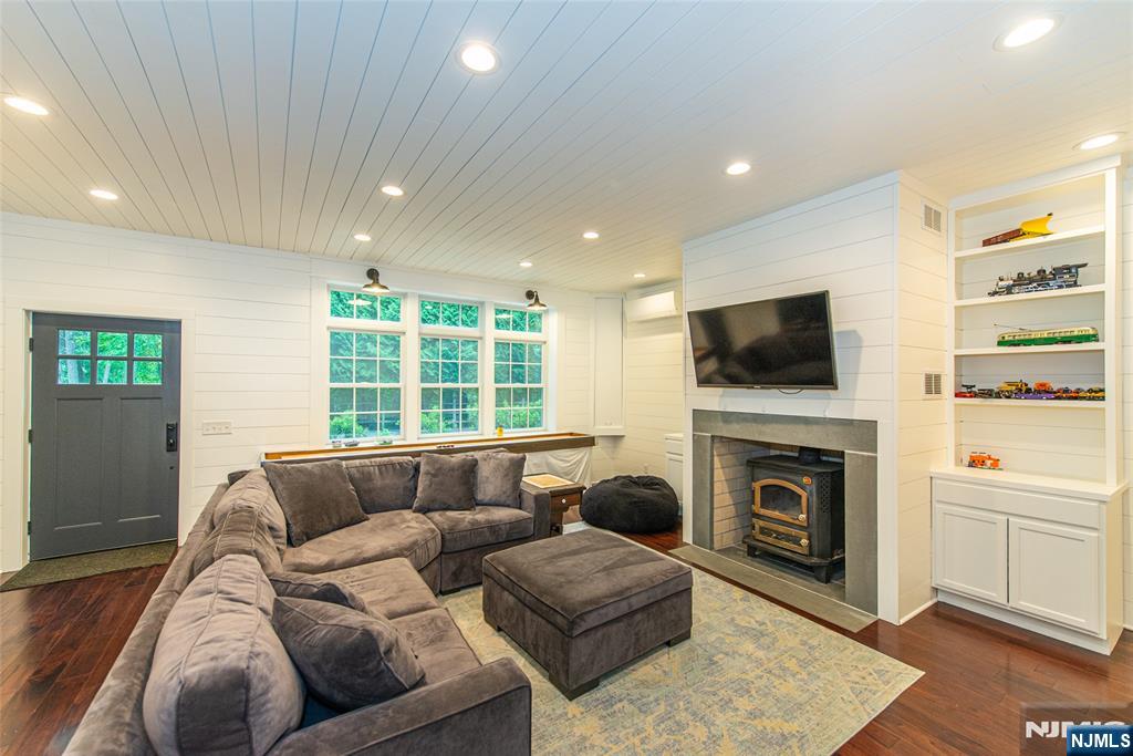 724 Ridge Road Butler, NJ 07405 - Photo 13 of 50
