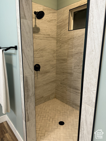 175 North 160 East Hurricane, UT 84737 - Photo 32 of 43 Bathroom featuring a stall shower