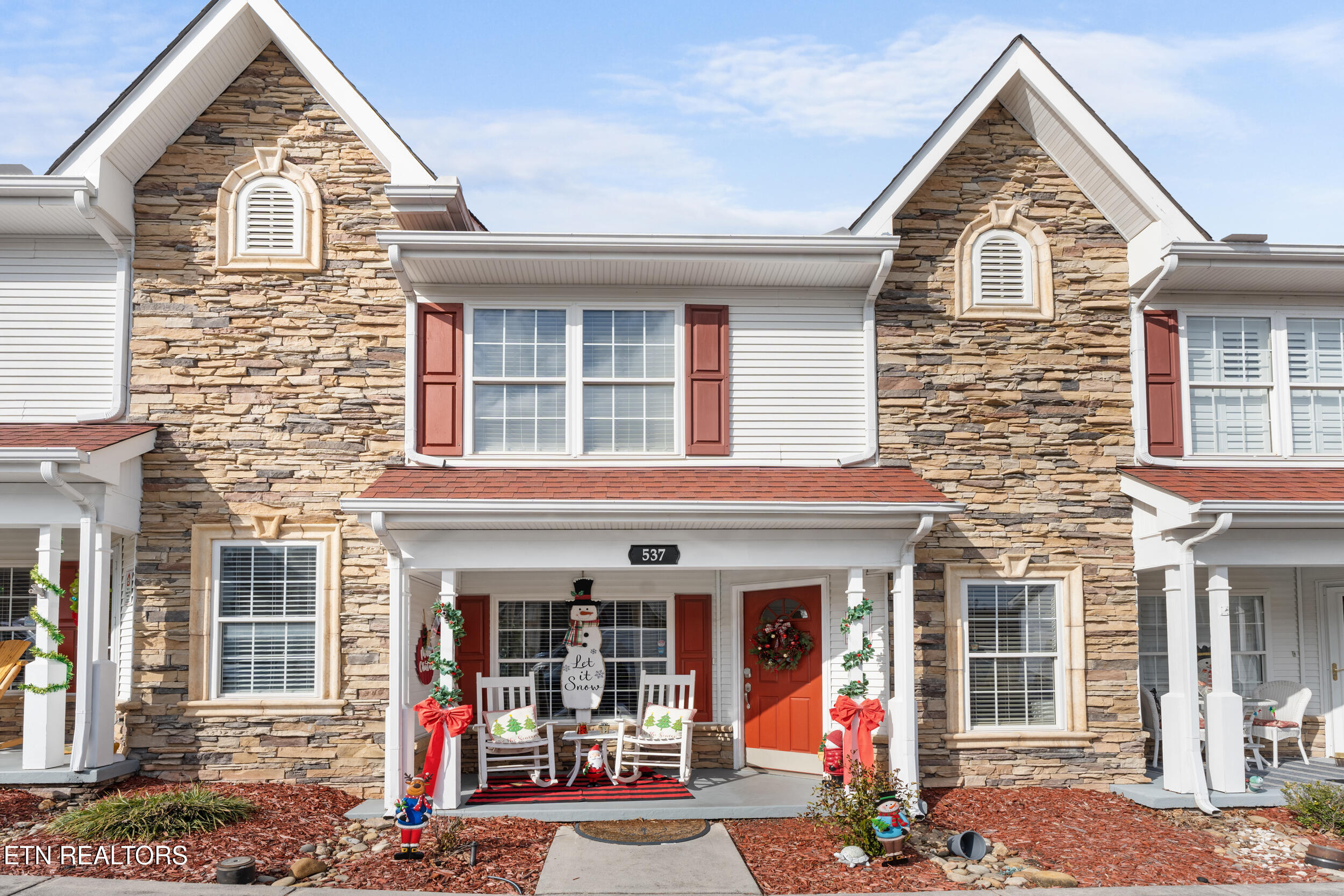 537 Orch Vly Way Pigeon Forge, TN 37862 - Photo 6 of 28 pigeon-forge-townhouse-green-apple-exter