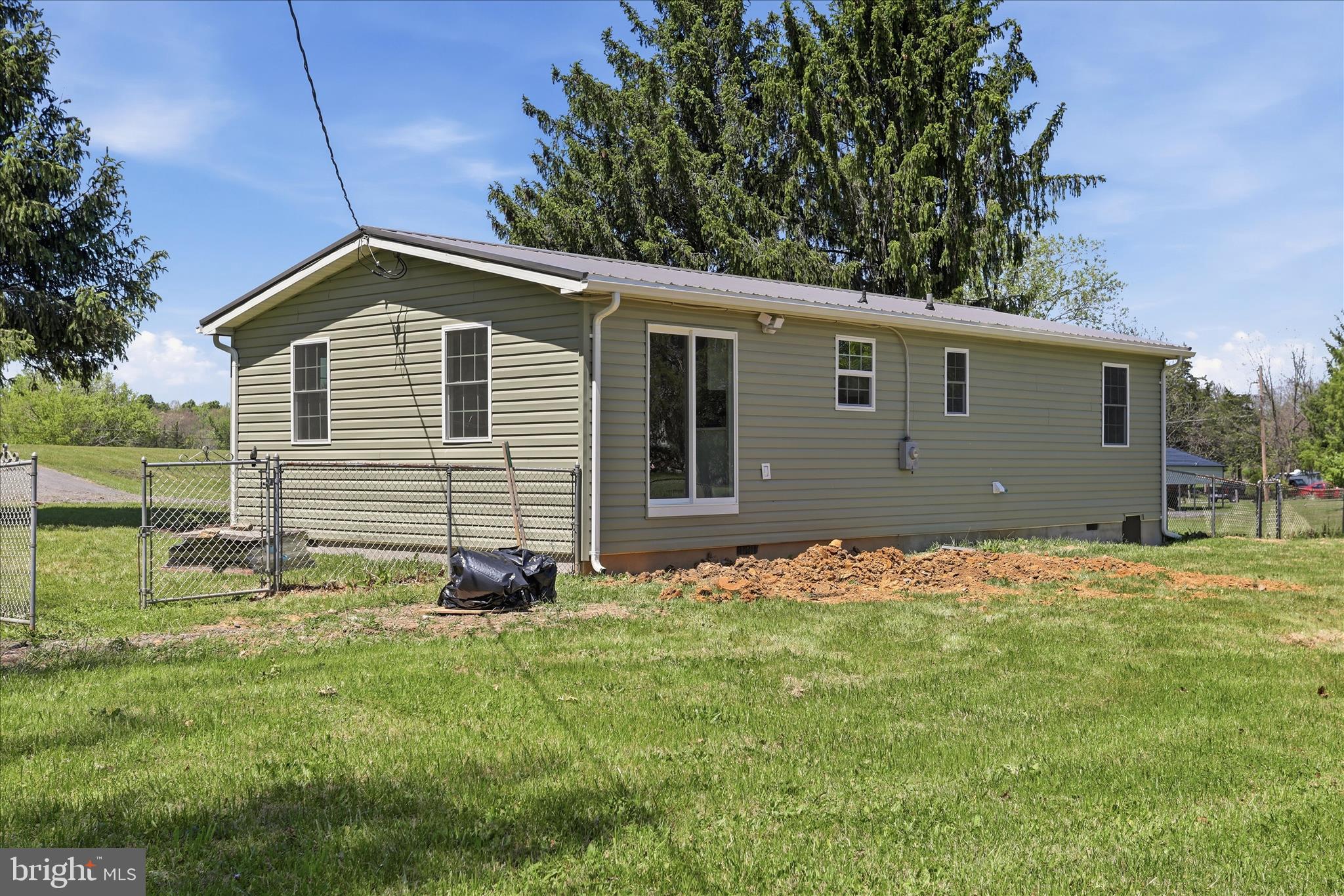 266 Big Spring Drive Kearneysville, WV 25430 - Photo 31 of 35 rear exterior