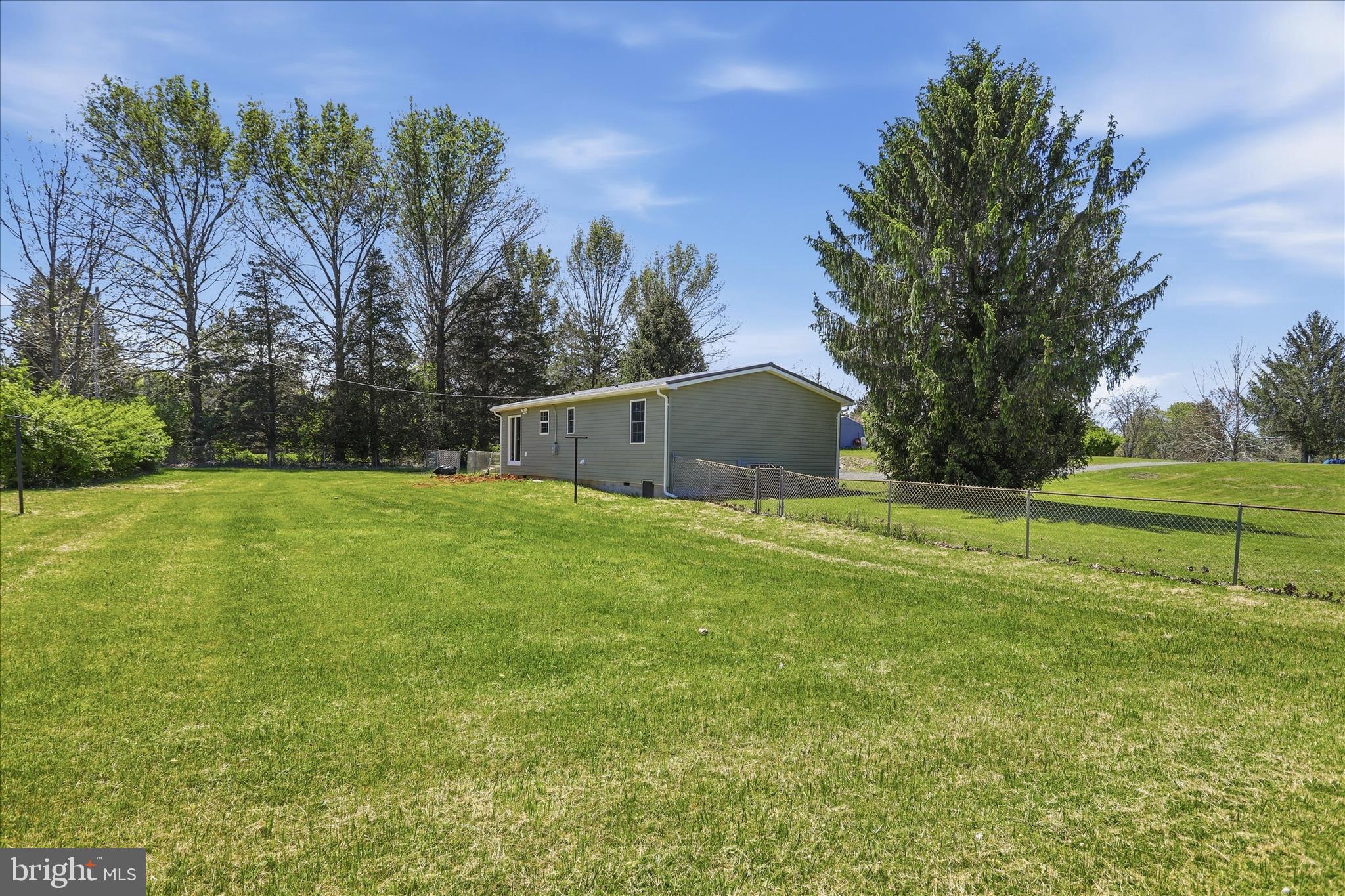 266 Big Spring Drive Kearneysville, WV 25430 - Photo 35 of 35 rear exterior
