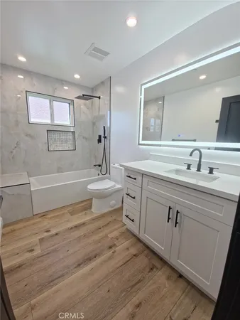 $3,900 | 7331 Vanalden Avenue, Reseda, CA 91335