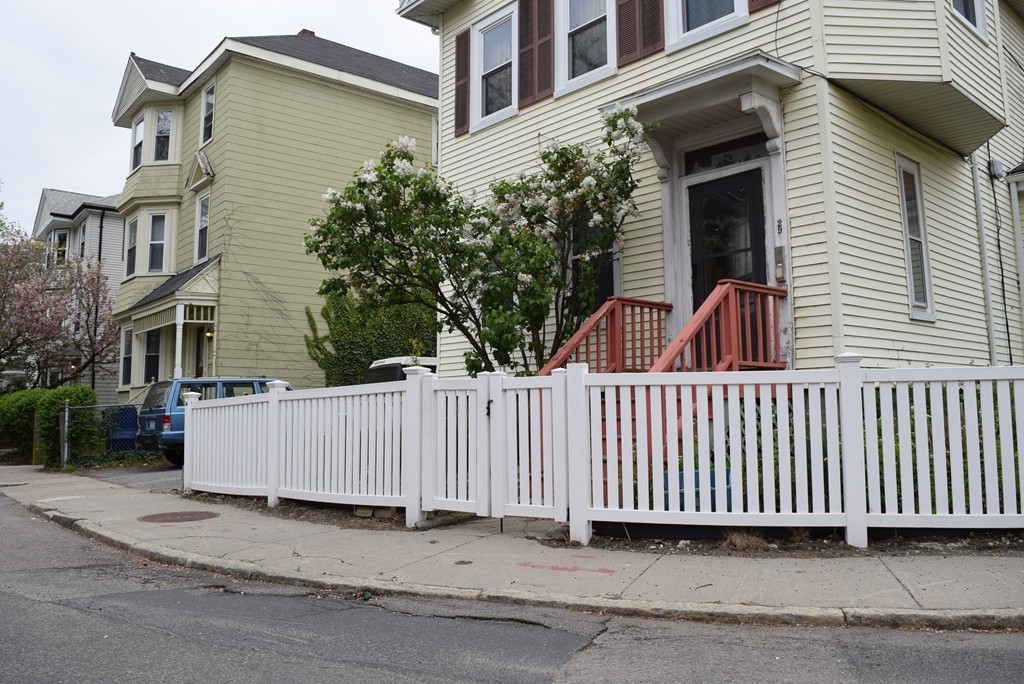 29 Goldsmith Street Boston, MA 02130 - Photo 3 of 30