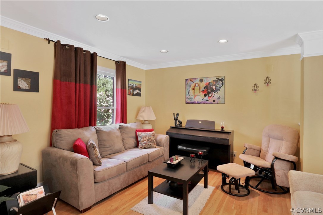 4524 Cedar Forest Road Glen Allen, VA 23060 - Photo 5 of 29 Gallery Image 5
