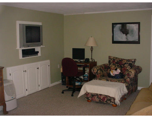 11 Old Farm Road Scituate, MA 02066 - Photo 6 of 19 Gallery Image 6