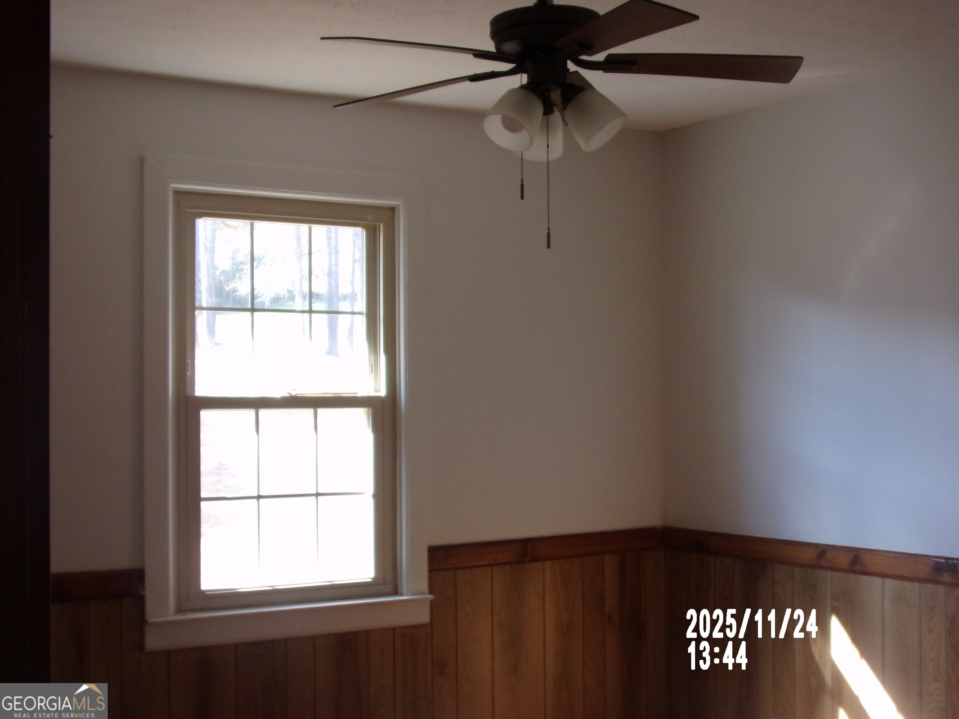781 North Delray Road Thomaston, GA 30286 - Photo 52 of 63 an empty room with a window