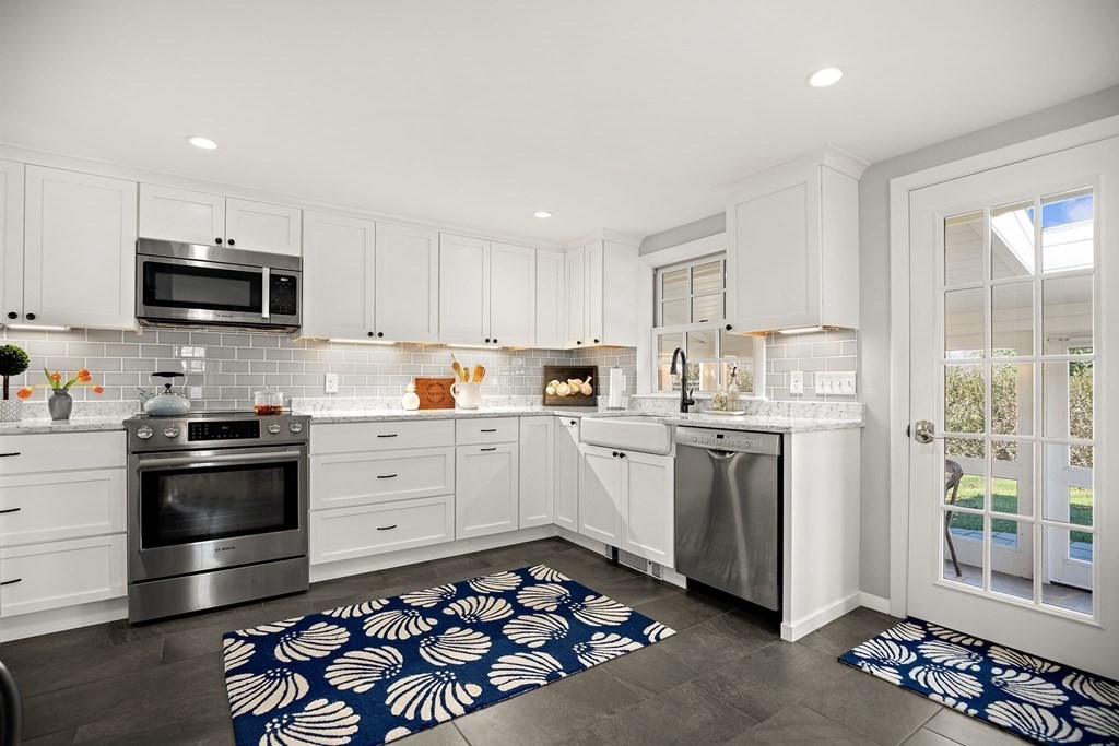 5 Rolfe's Lane Newbury, MA 01951 - Photo 12 of 33 Gallery Image 12