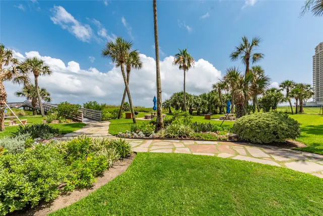 $364,999 | 1401 East Beach Drive, Unit 809, Galveston, TX 77550