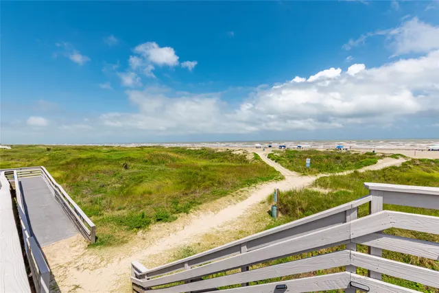 $364,999 | 1401 East Beach Drive, Unit 809, Galveston, TX 77550