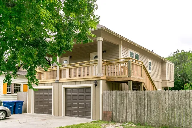 $995 | 1005 Furman Avenue, Unit 2, Corpus Christi, TX 78404