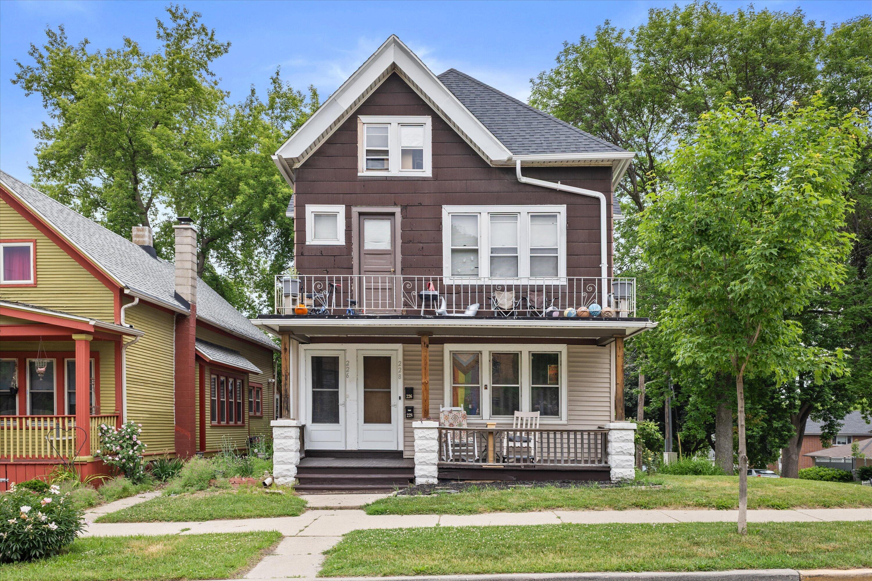 226 East Smith Street, Unit 228 Milwaukee, WI 53207 - Photo 1 of 39 Front of House