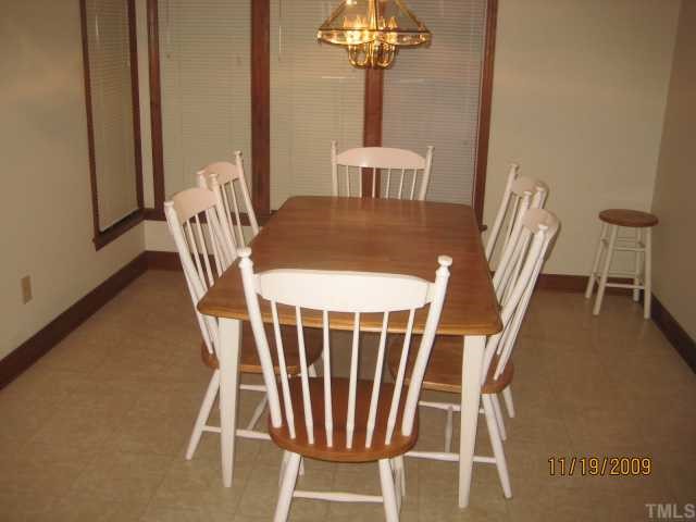 3908 Littlefield Court Raleigh, NC 27606 - Photo 5 of 25 LARGE BREAKFAST NOOK AREA BY THE KITCHEN
