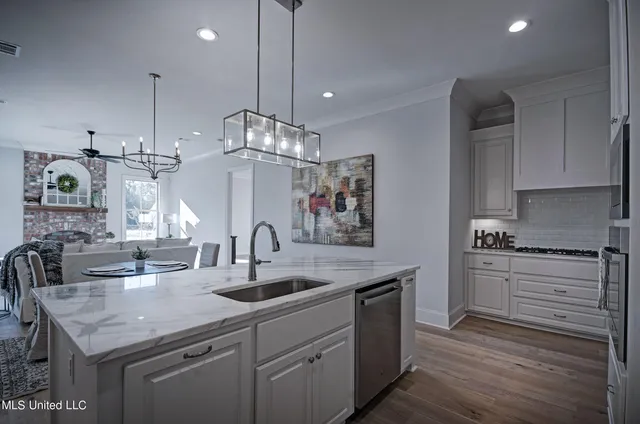 $394,900 | 120 Freedom Ring Drive, Brandon, MS 39047