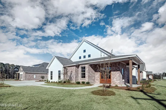 $394,900 | 120 Freedom Ring Drive, Brandon, MS 39047