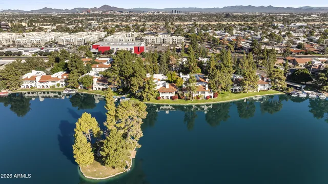 $350,000 | 5200 South Lakeshore Drive, Unit 206, Tempe, AZ 85283