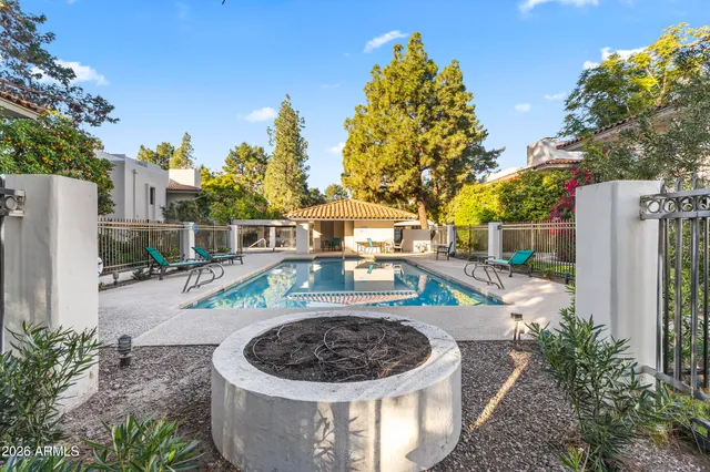 $350,000 | 5200 South Lakeshore Drive, Unit 206, Tempe, AZ 85283