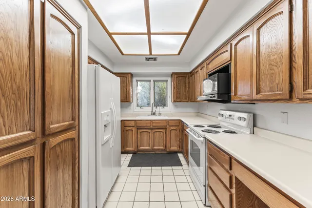 $350,000 | 5200 South Lakeshore Drive, Unit 206, Tempe, AZ 85283